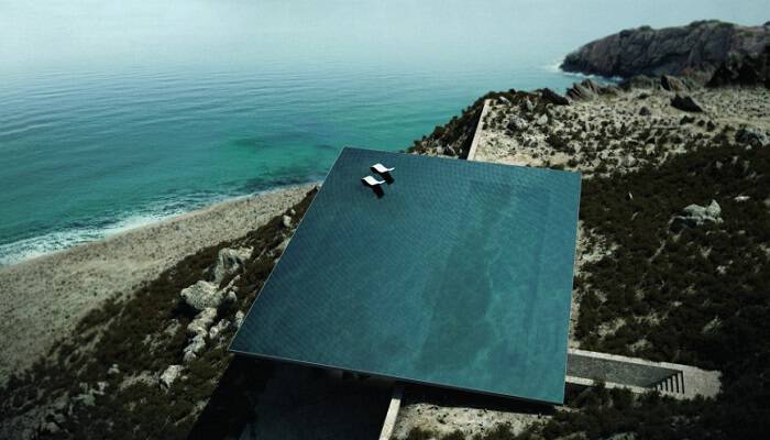Παγκόσμια διάκριση για την καμουφλαρισμένη κατοικία με την πισίνα – καθρέφτη στην Τήνο (εικόνες)