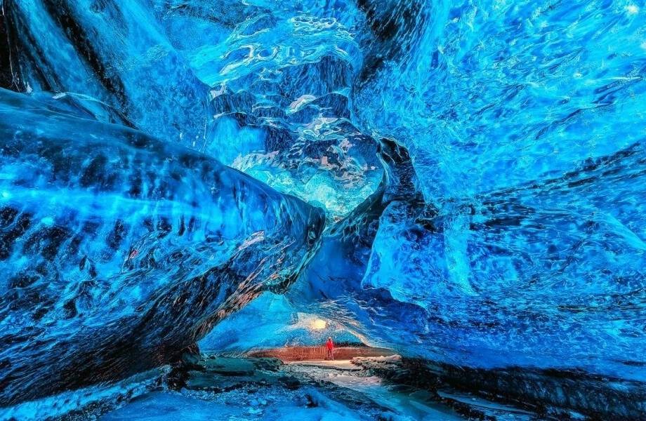 Vatnajökull, or the Vatna Glacier in Iceland, is one of the largest glaciers In the world. To surpass the amount of meltwater it dumps into the sea each year, it would take Iceland’s biggest river nearly 200 years!