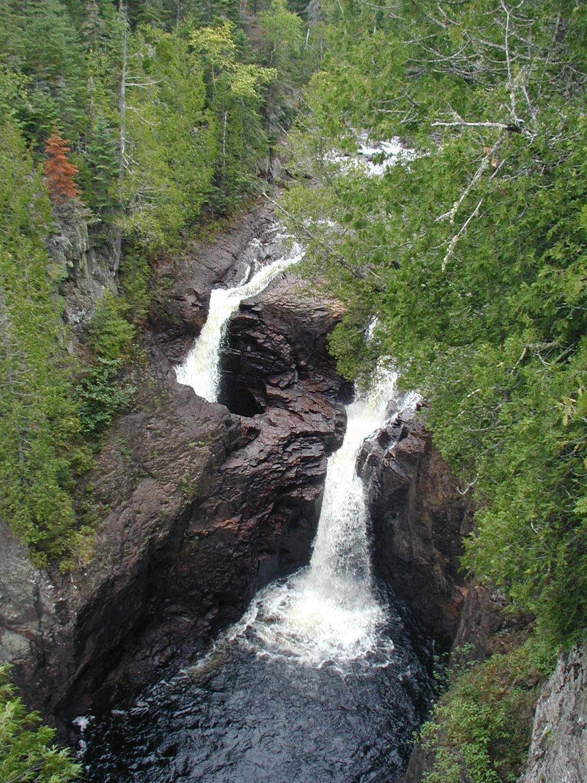  Scientists and locals have been trying to figure it out for several years, but no one knows where the water from Devil’s Kettle Falls, Minnesota, ends up. Many people believe that the pothole empties out somewhere near Lake Superior.