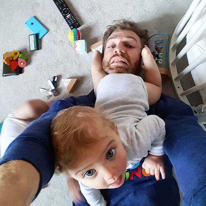 Πατέρας 4 κοριτσιών κατακτά το Instagram με τις τρελές φωτογραφίες της καθημερινότητας του (4)