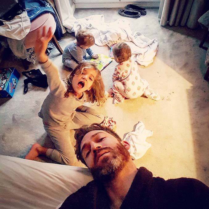 Πατέρας 4 κοριτσιών κατακτά το Instagram με τις τρελές φωτογραφίες της καθημερινότητας του (18)