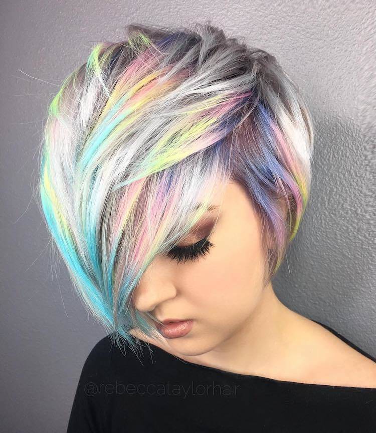 When the entire process is done, the end result creates an iridescent effect. Whenever the hair is motion, it'll show subtle variations in tones such as lavender, mint green, cerulean, and so on. 
