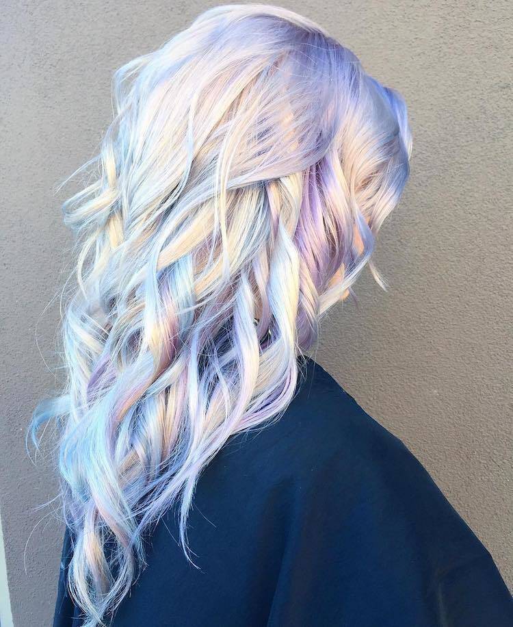 For 2017, one of the latest and most creative hair trends is holographic hues and it is exactly what it sounds like. 