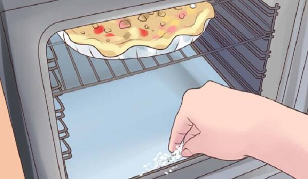 3-ingredient-cleaning-recipe-to-make-your-oven-shine-with-no-scrubbing-required