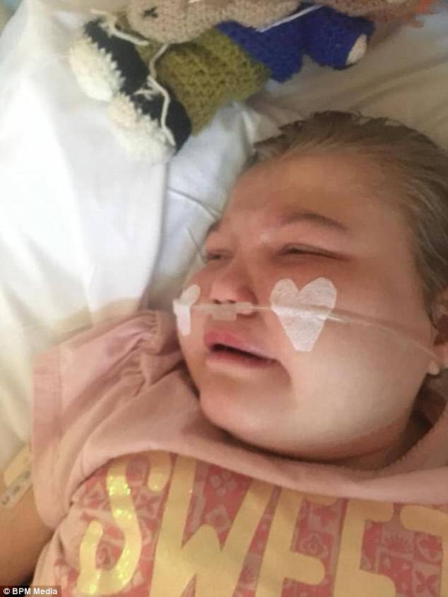 Η αγωνία υπέφερε από τελικά άρρωστη 11χρονη Melody Driscoll καθώς απογαλακτίστηκε από μορφίνη και στεροειδή