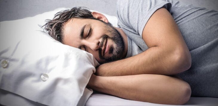 Θαυματουργή προσευχή για τον ύπνο: Μας βοηθά όταν ξαπλώνουμε το βράδυ